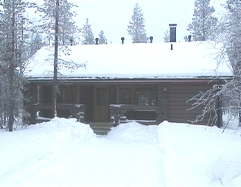Mökki talvella